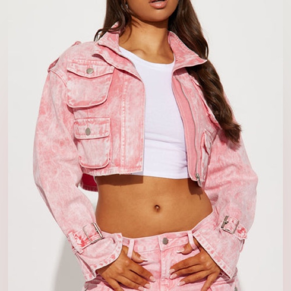 Fashion Nova Pink Acid Wash Cropped Denim Cargo Jacket Size M Y2K Streetwear